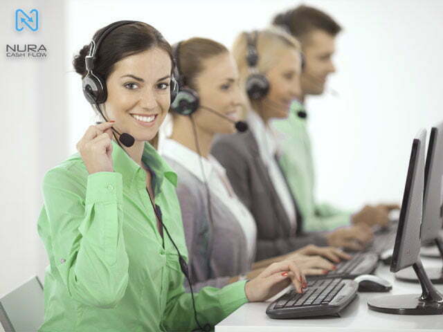 در فروش تلفنی کارشناس در هنگام برقراری تماس سعی می‌کند اطلاعات مخاطب را کسب کند